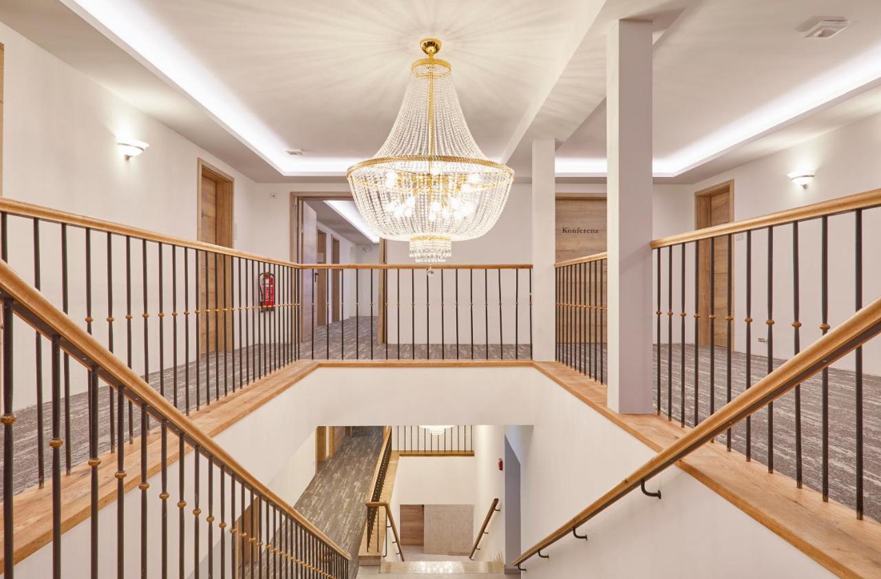 Отель Wittelsbacher Hof Weissenburg Вайсенбург-ин-Байерн